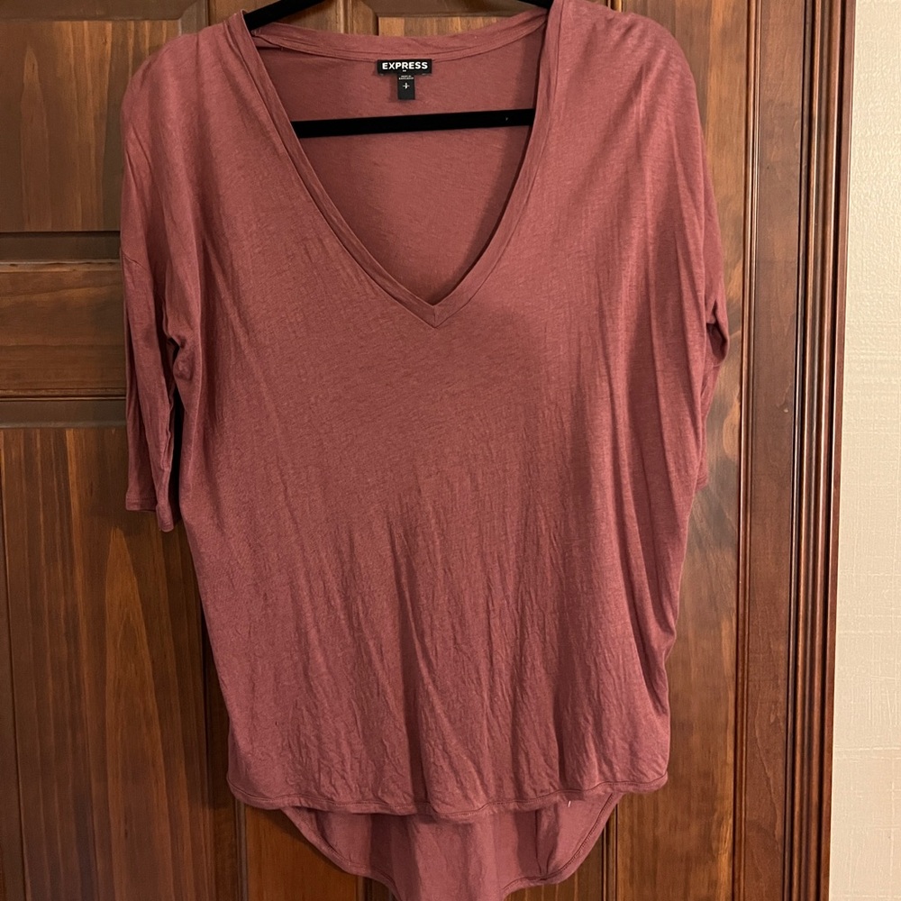 Women’s quarter sleeve v-neck